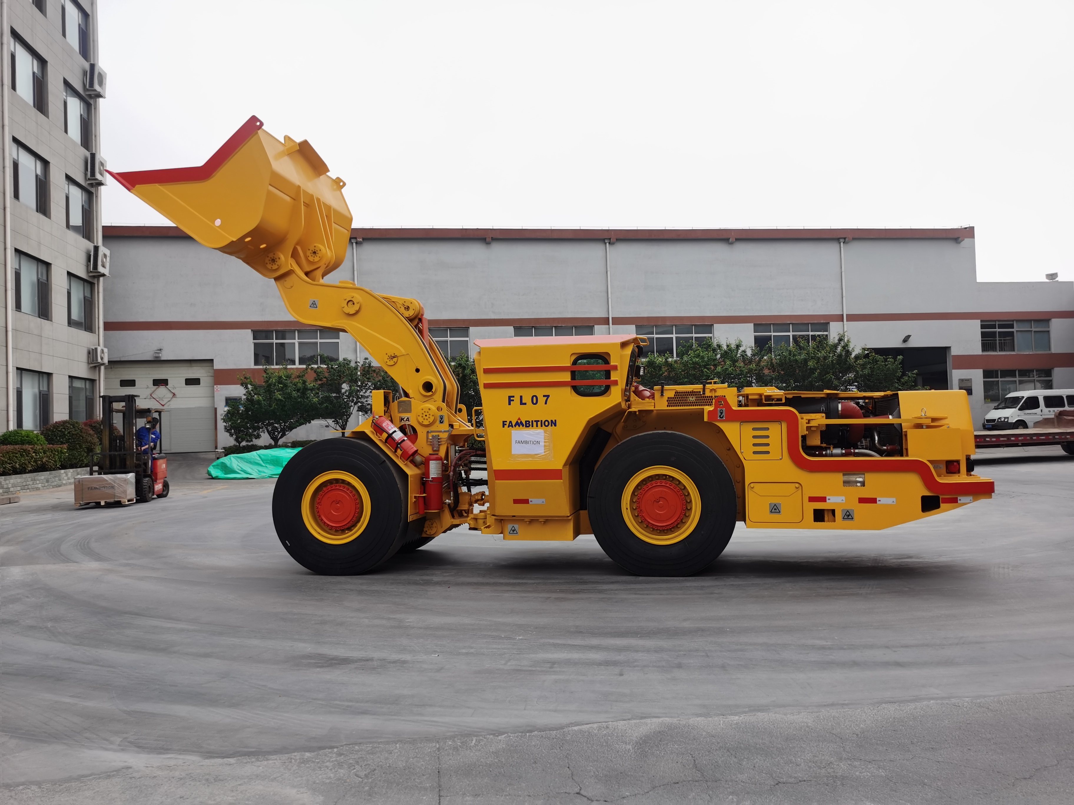 لوادر Fambition LHD: FL25E vs FL07B